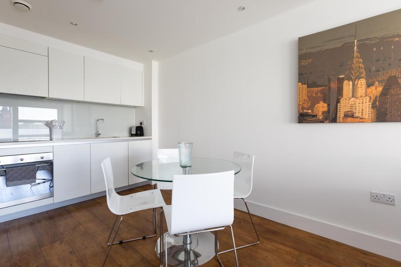 Luxury 2-Bed Flat Parking And Close To The Tube Londyn Zewnętrze zdjęcie